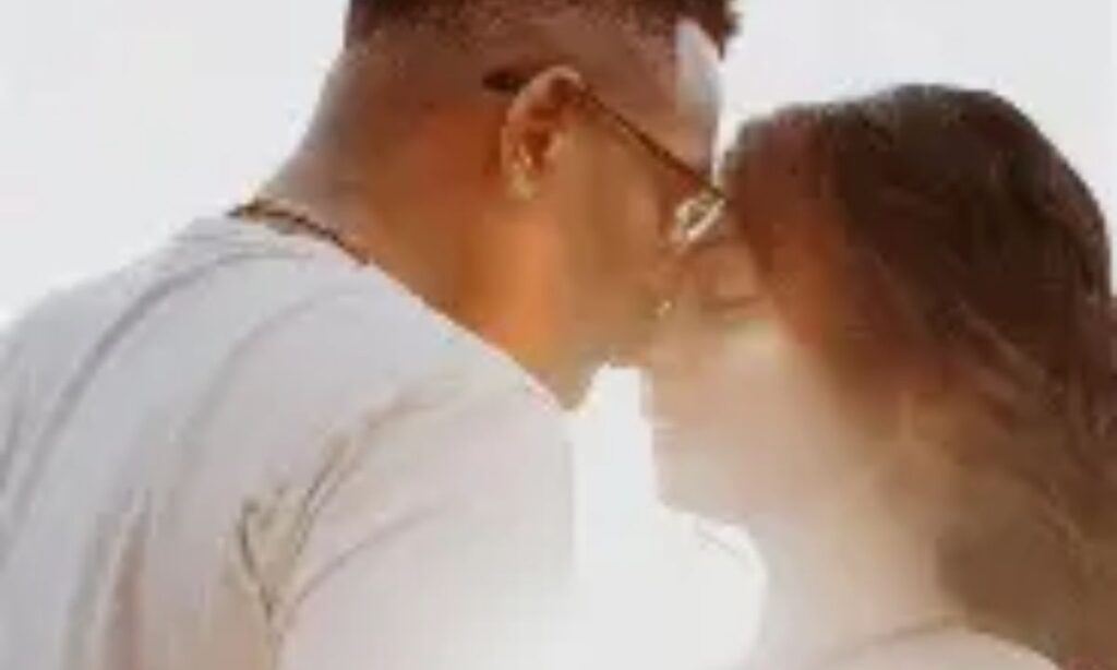 Romantic Instagram” How to Choose the Perfect Couple Caption